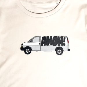 Bombed van - spraypainted by RODS / beige