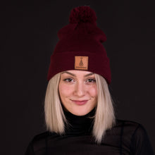 Load image into Gallery viewer, Brown-leather-label pom beanie (colors available)
